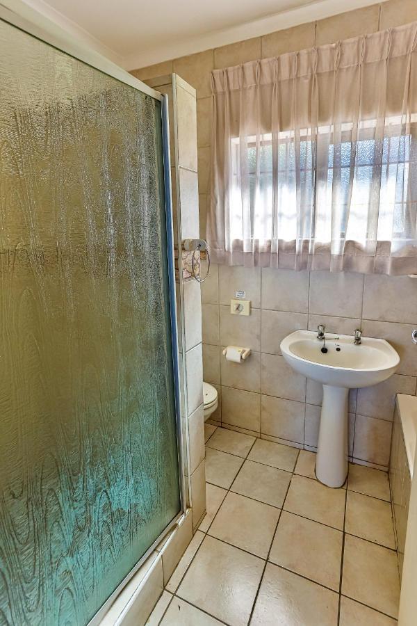 Zuider Zee Guest House Ballito Exterior photo